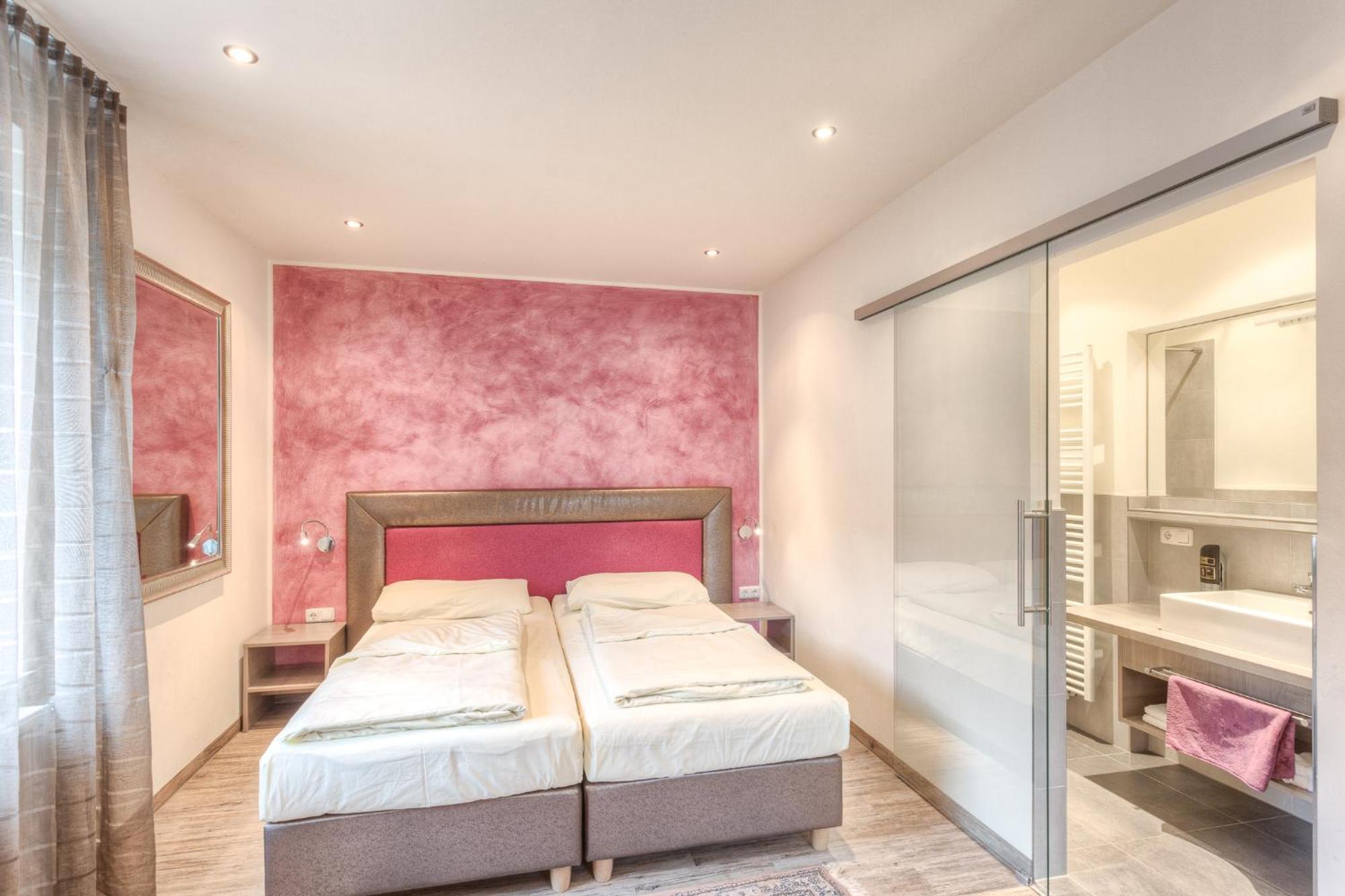 - Dina Mariner Aparthotel Lienz
